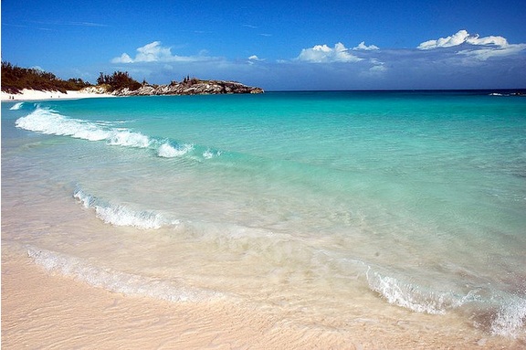 Ocean color in Bermuda