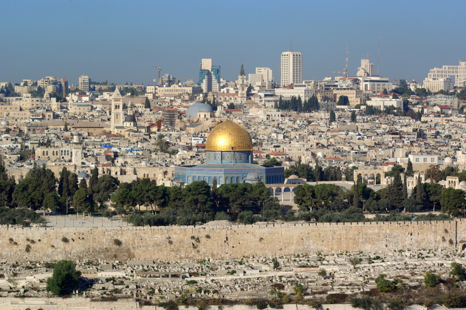 Looking for the top reasons to visit Israel? We list 4 in this article